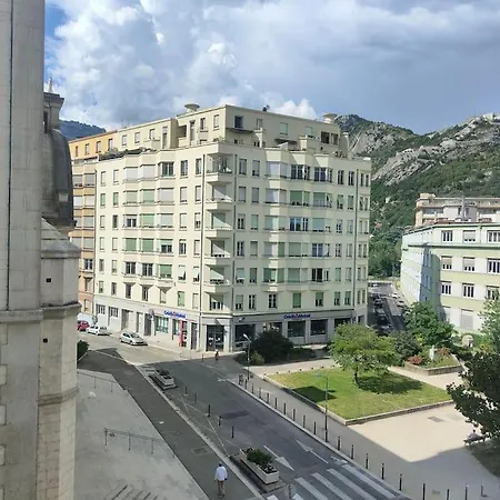 La Lena - Proche Gare & Lit Double Appartement Grenoble